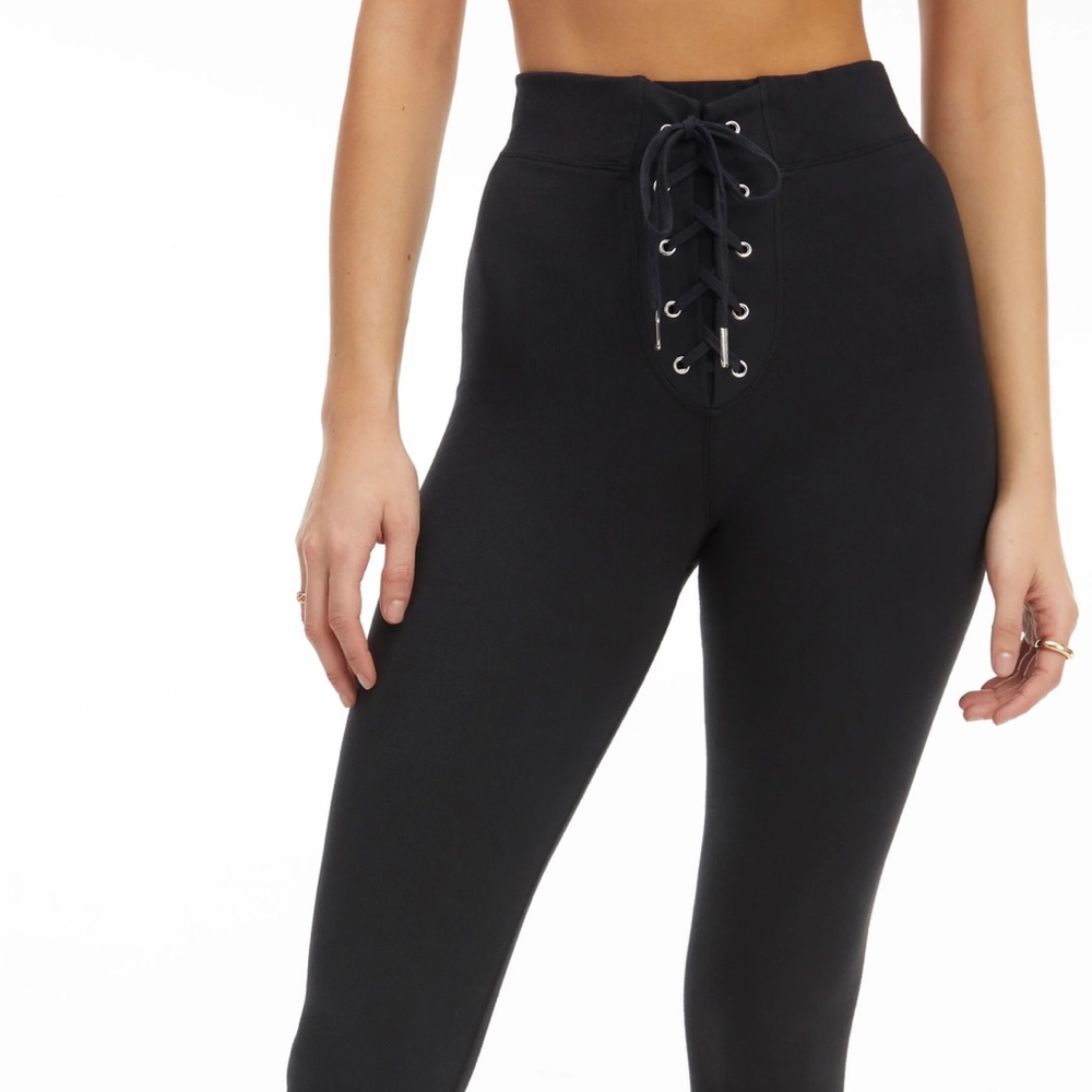 Good American ESSENTIAL BOMBSHELL LEGGING size 2!! (Fits like a lulu lemon 4)